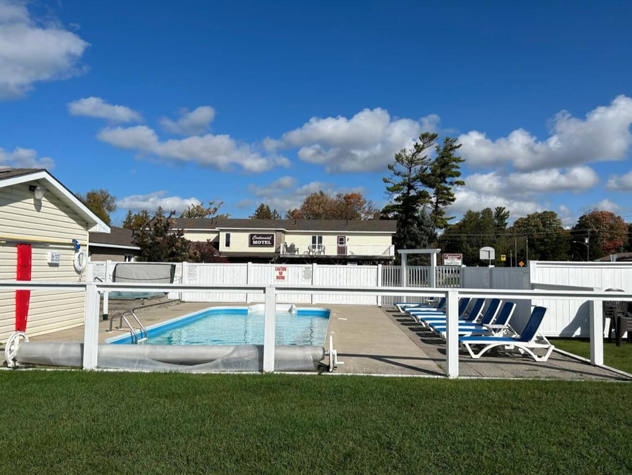 Centennial Motel Сабъл Бийч Екстериор снимка